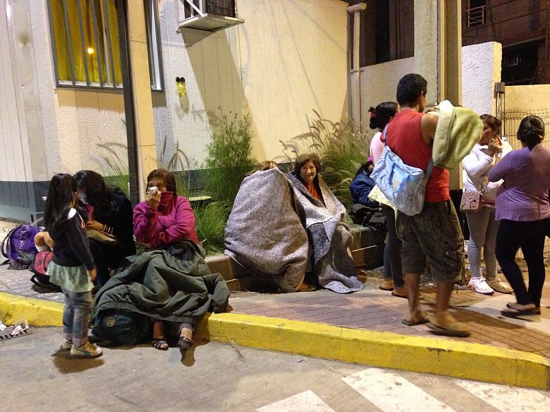 Personas evacuadas en Antofagasta, norte de Chile