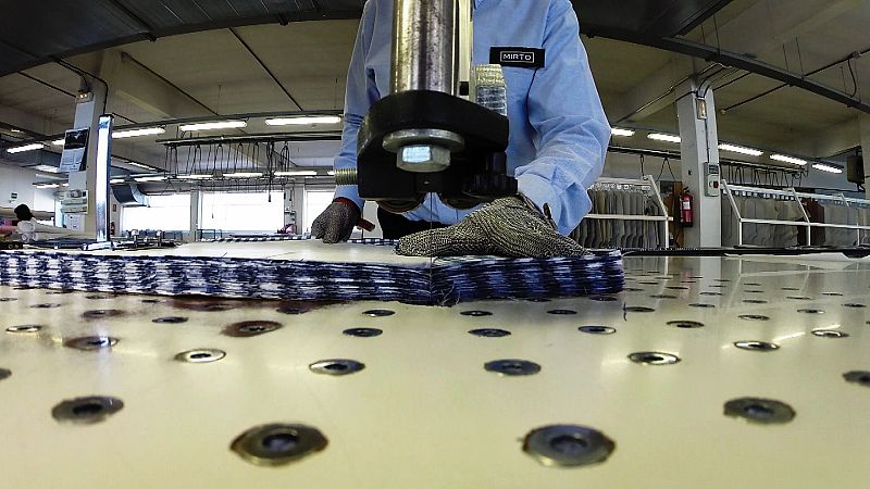 ¿Cómo se confecciona una camisa?