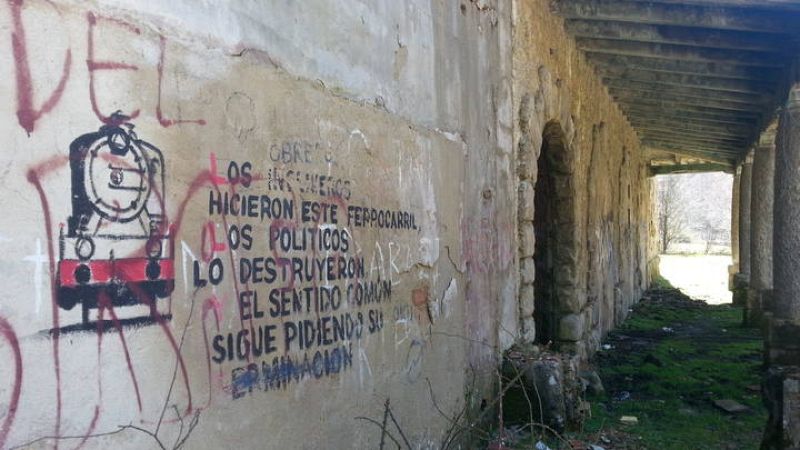 Pintada: "Los obreros hicieron este ferrocarril, los políticos lo destruyeron, el sentido común sigue pidiendo su terminación"