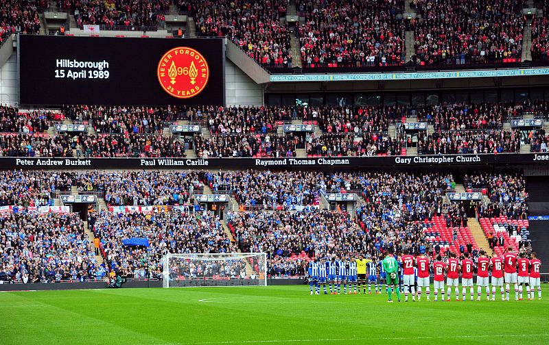 En Wembley tampoco faltó el homenaje antes del partido de la FA Cup entre el Arsenal y el Wigan