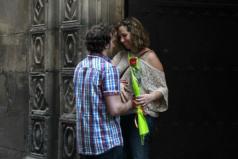 DIADA DE SANT JORDI EN CATALUÑA