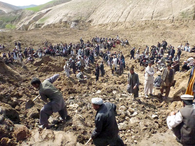 Several hundred people feared dead after landslide in Afghanistan