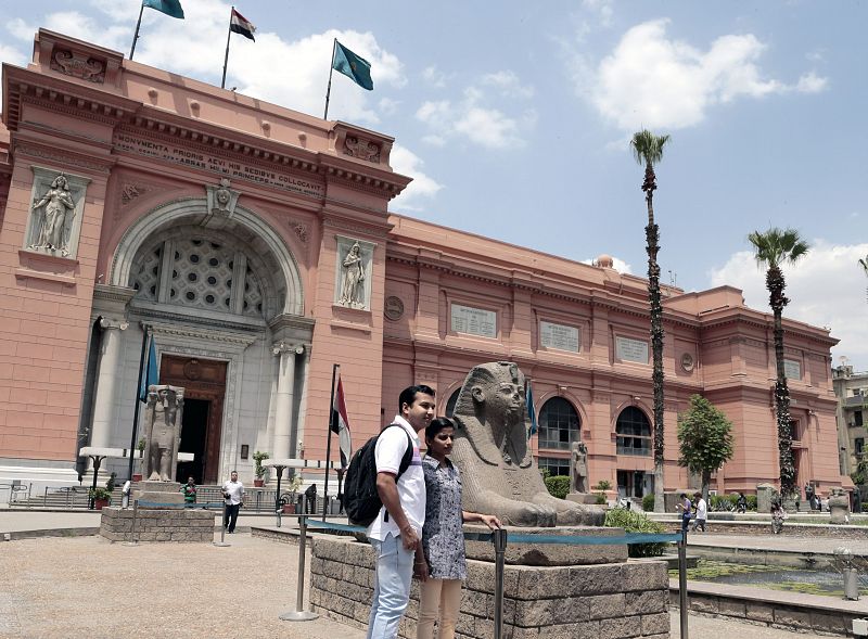 Exhibition displaying stolen art pieces at Egyptian Museum