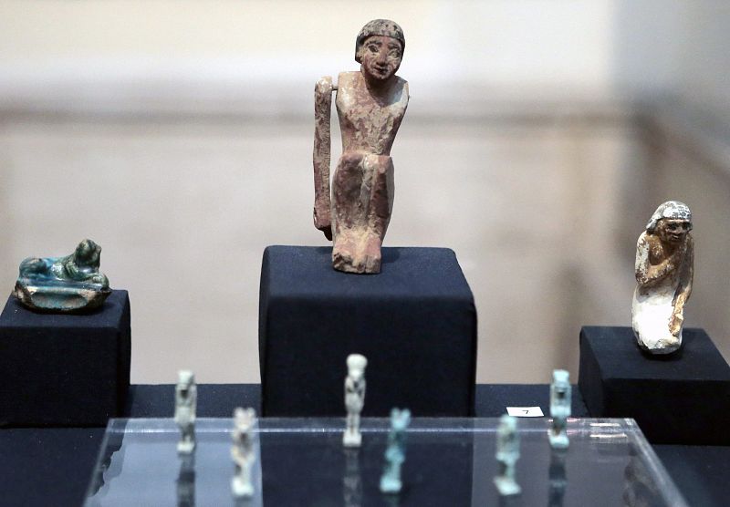 Exhibition displaying stolen art pieces at Egyptian Museum