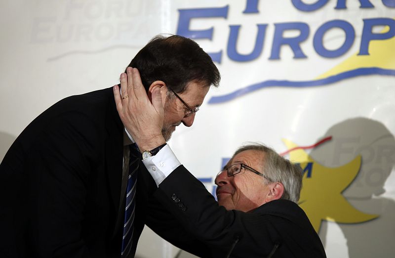 Al día siguiente, fue el candidato del Partido Popular Europeo, el luxemburgués Jean-Claude Juncker, quien visitó España y apoyó al PP y a Rajoy.