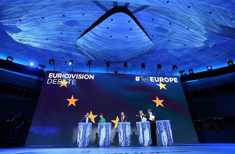 El mismo 15 de mayo, el debate en Bruselas entre los candidatos a la presidencia de la Comisión Europea a punto estuvo de ser contraprogramado por la atención sobre el debate español.