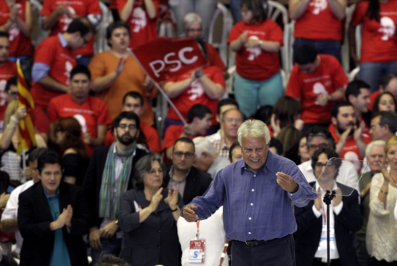 Y también el socialismo español del pasado. El expresidente del Gobierno, Felipe González, también protagonista (¿involuntario?) en estas elecciones.