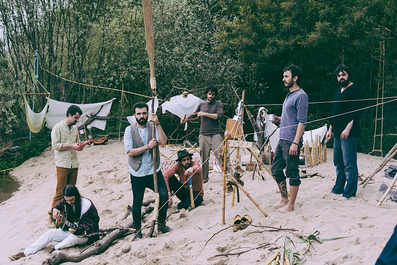 El tema sale a la calle con un vídeo que plasma a la perfección ese ambiente campestre que define el espíritu de la banda.