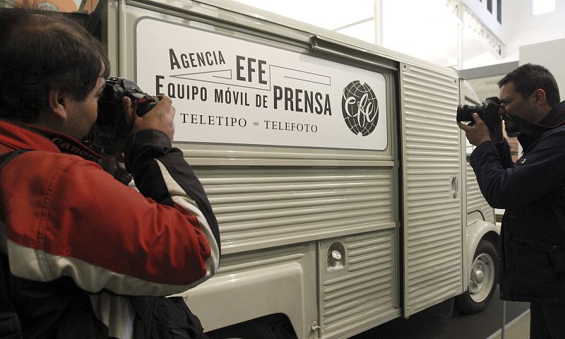 La primera unidad móvil de la agencia Efe.