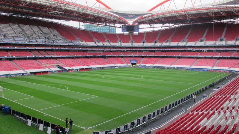 Vista general de las gradas del Estádio da Luz. 