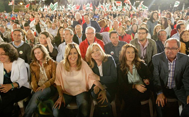 El PSOE ha celebrado su mitin de cierre de campaña en Sevilla, con las intervenciones de la secretaria general del PSOE-A  y presidenta de la Junta de Andalucía, Susana Díaz, y de Elena Valenciano.