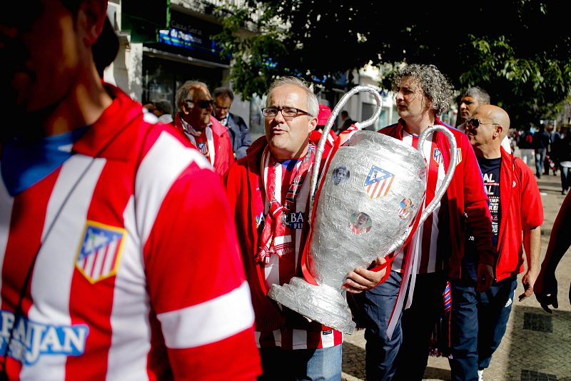 Un aficionado del Atlético quiere sentir en primera persona qué se siente con la Champions bajo el brazo.
