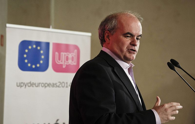 El diputado nacional de Unión Progreso y Democracia (UPyD), Carlos Martínez Gorriarán, durante su comparecencia en la sede del partido, en Madrid, tras conocer los resultados de las elecciones al Parlamento Europeo.