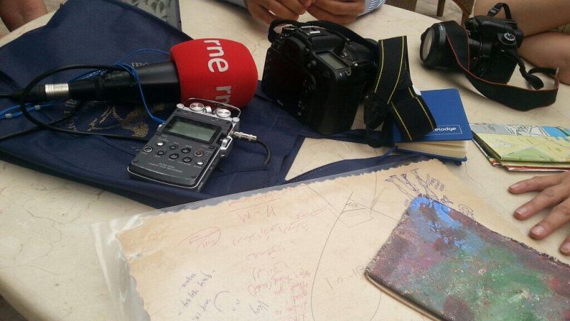 Un descanso en la grabación en el barrio de Bastakiya