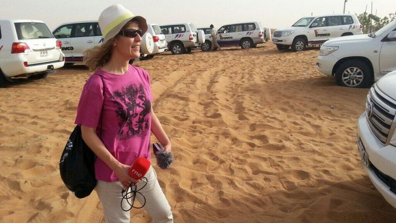 Esther García recoge los sonidos del safari de las dunas