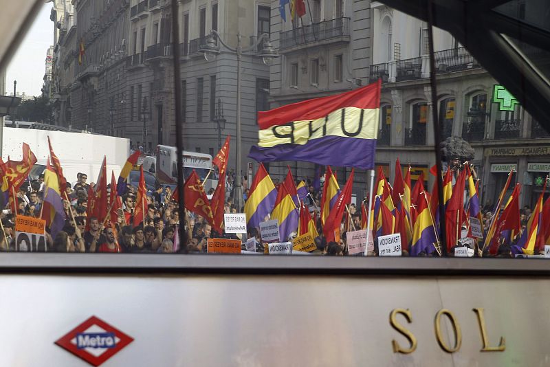 Concentración en Madrid para pedir un referéndum sobre la monarquía