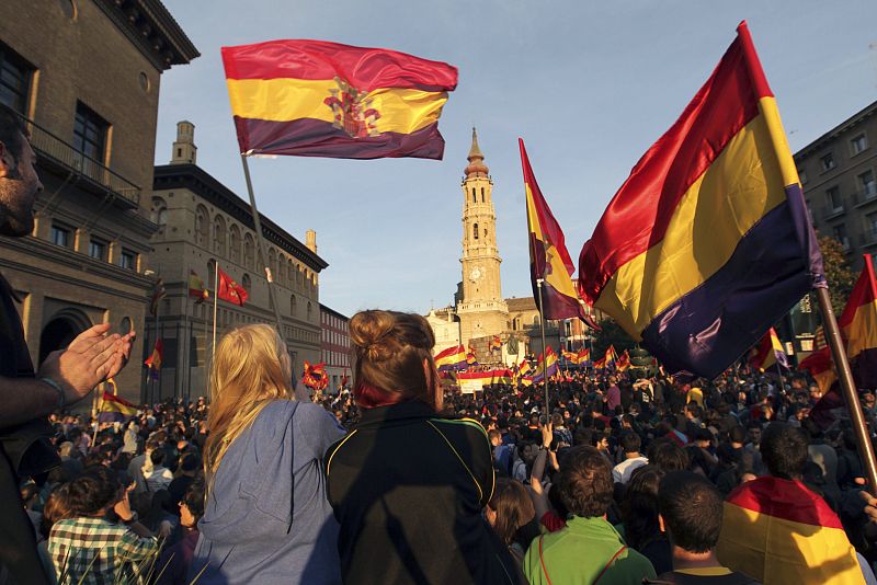 Concentración en Zaragoza a favor de la república