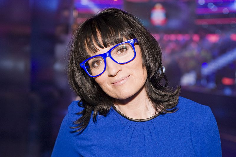 Silvia Abril, madrina de San Hipólit y Les Masìas de Voltregà (Barcelona)