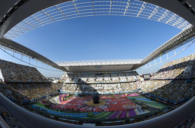 Imagen aérea del Corinthians Arena de Sao Paulo en el arranque de la ceremonia.