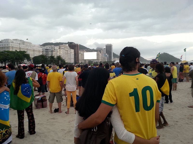 Una pareja brasileña, en Copacabana.