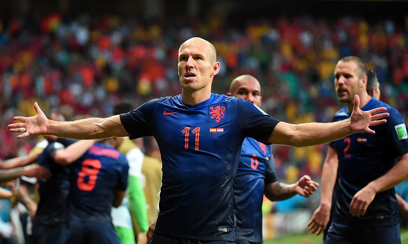 Arjen Robben celebra el gol marcado a España, el 1-2.