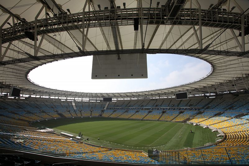 Vista desde la grada de Maracaná, con sus cuatro pantallas gigantes.