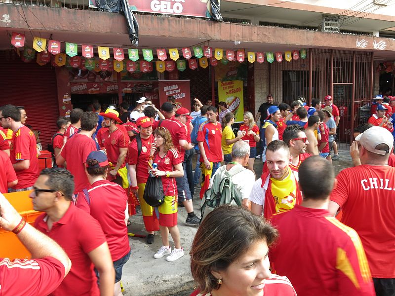 Unos 2.000 españoles han acudido a Maracaná para ver el España-Chile.