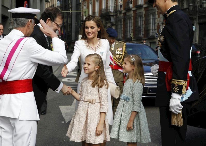 La Princesa Sofía y la Princesa Leonor, sonrientes y protocolarias