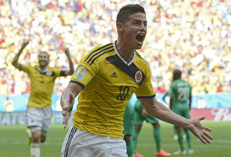 James Rodríguez celebra el gol que inaugura el marcador.