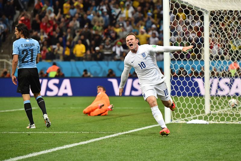 Rooney celebra el gol ante Uruguay