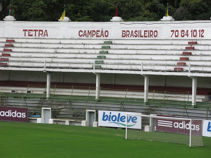 El Fluminense recuerda su 'tetracampeonato' en sus gradas.