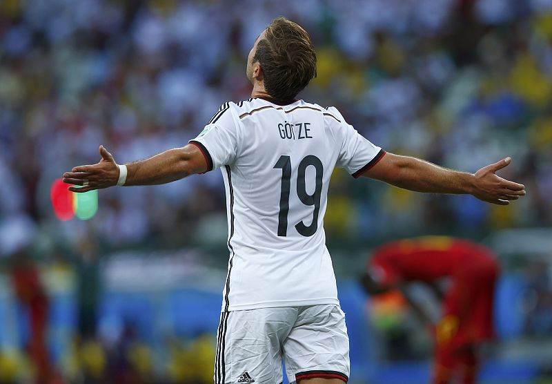 Mario Götze celebra su gol anotado a Ghana.