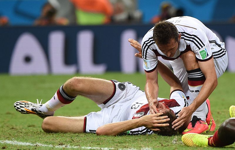 Thomas Müller se ha llevado un fuerte golpe al final del encuentro contra Ghana.