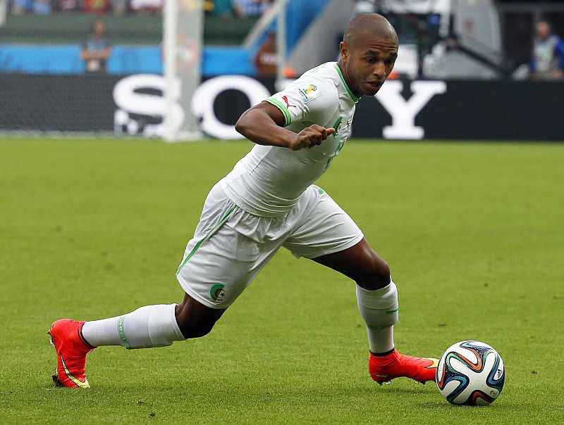 El jugador argelino Brahimi, en acción durante el partido contra Corea del Sur.