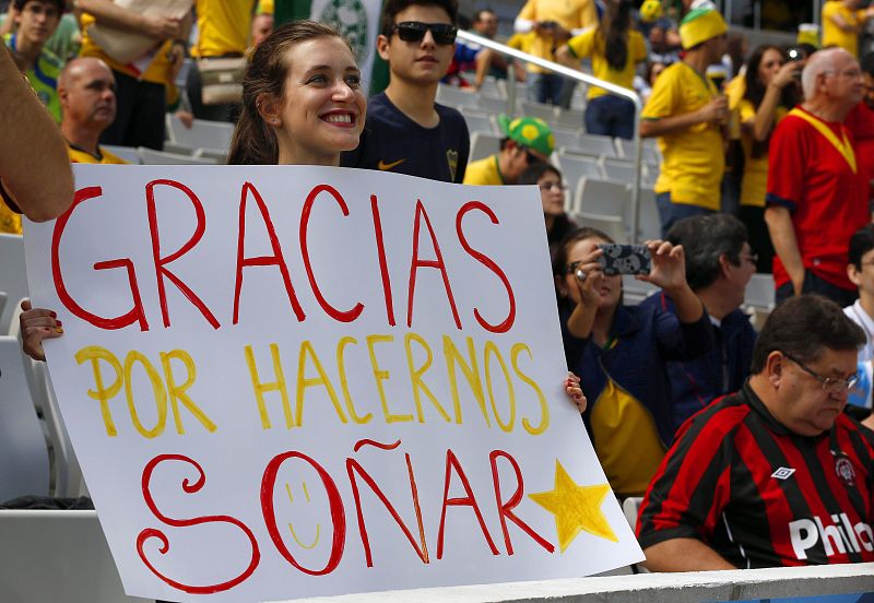 A pesar del pésimo Mundial vivido en Brasil, la afición sigue dando muestras de cariño hacia la selección española.