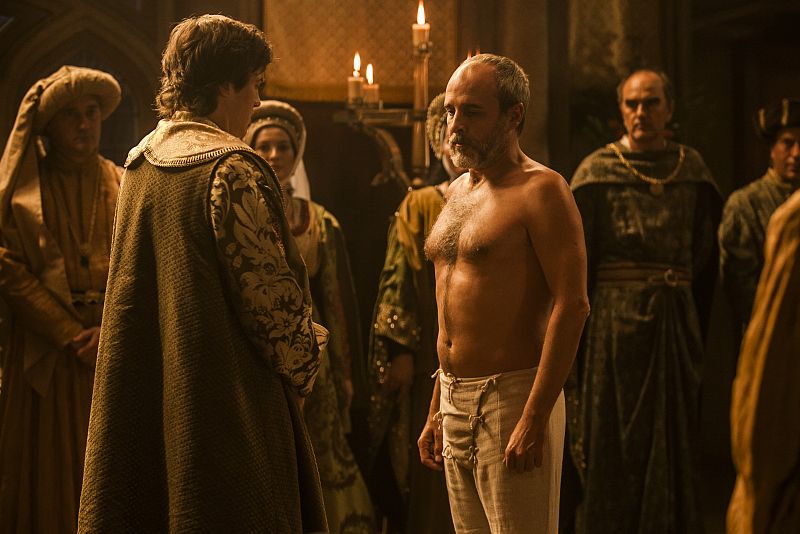 Felipe 'El Hermoso' desnuda a Fuensalida delante de toda la corte, igual que hubiera hecho con Juana...son las costumbres de Flandes