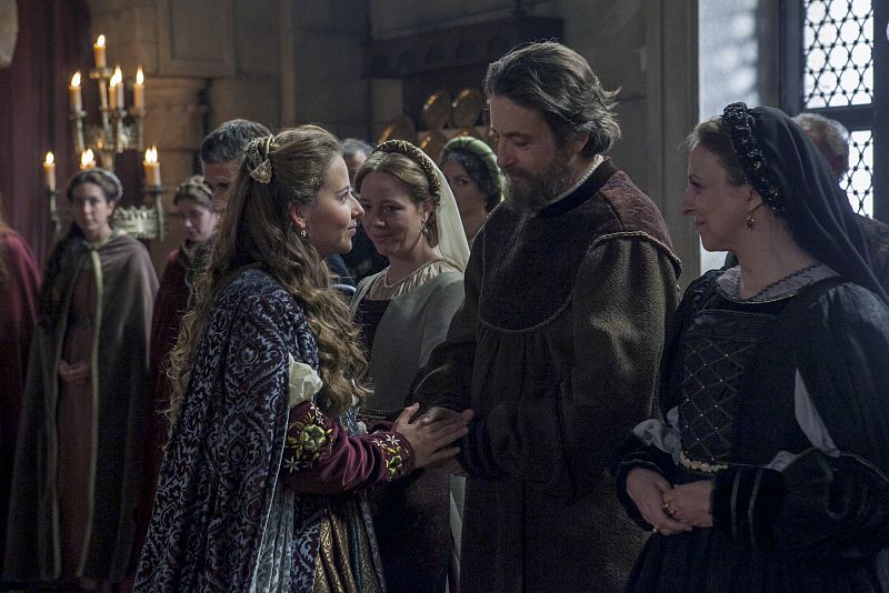 Por eso se despide de los miembros de la corte. Aunque una gran comitiva viajará con ella hasta Flandes, el lugar que gobierna su esposo Felipe