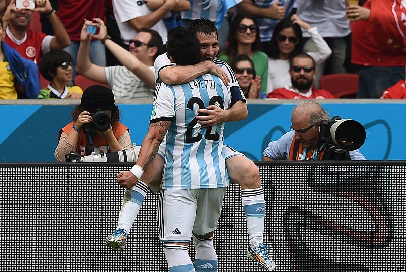 Leo Messi celebra su segundo gol ante Nigeria, el 2-1