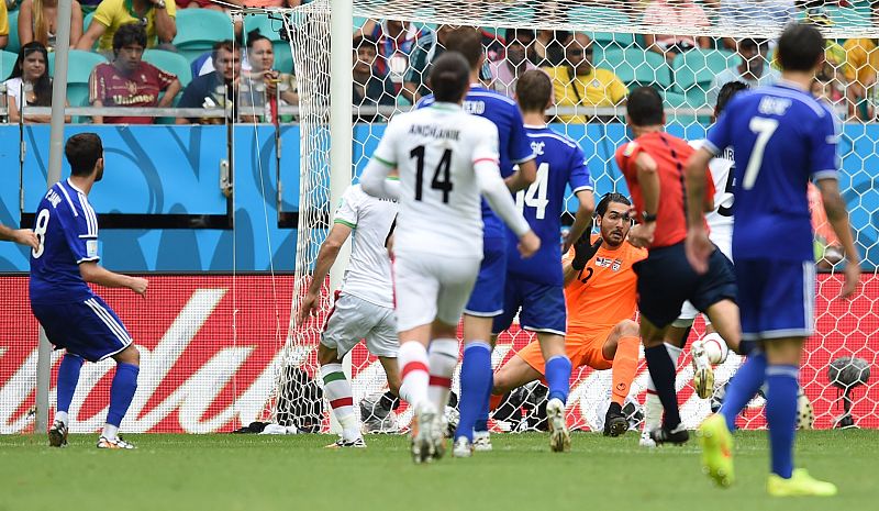 Miralem Pjanic amplía diferencias para Bosnia ante Irán