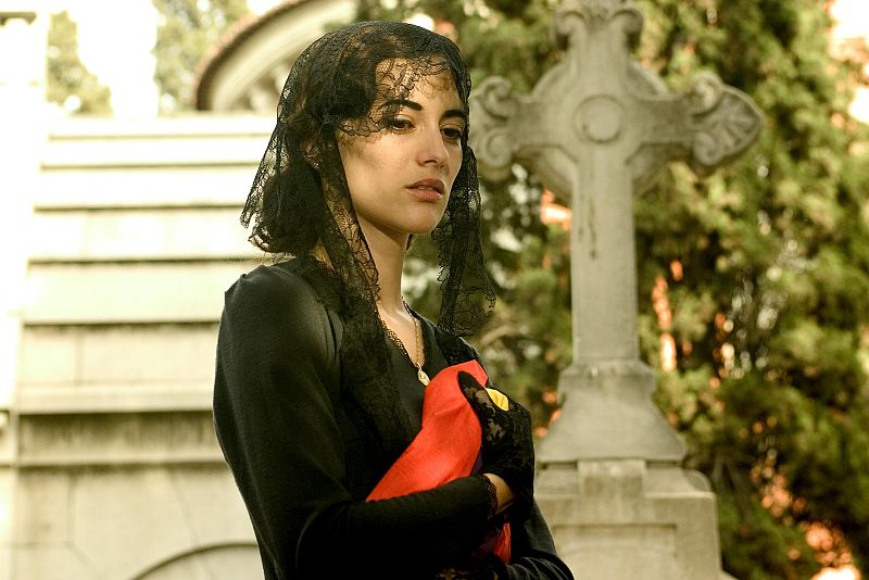 Imágenes de los capítulos 1 al 10 de 'Amar en tiempos revueltos'