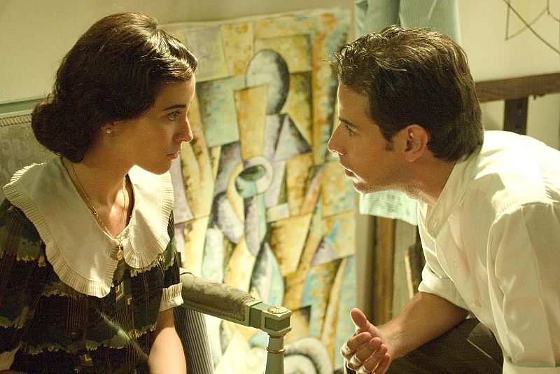 Imágenes de los capítulos 1 al 10 de 'Amar en tiempos revueltos'