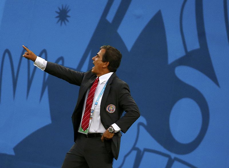 Imagen del entrenador de Costa Rica Jorge Luis Pinto.