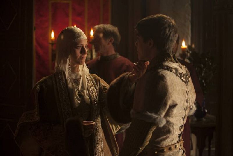 Isabel 'La Católica' está orgullosa del Príncipe Juan. Su único hijo varón es como ella díce "su ángel"