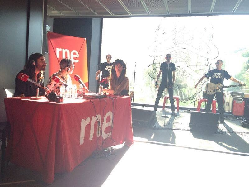 Iván G., Paco Tomás, Valeria Vegas y al fondo Gore Gore Gays