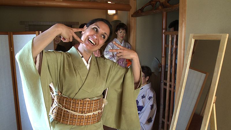 Chusa creó hace diez años su escuela de baile en Osaka