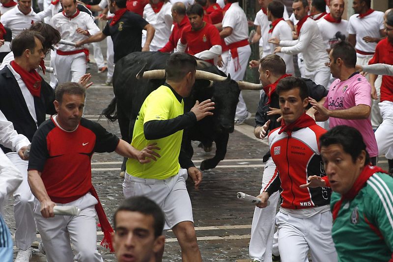 TERCER ENCIERRO CON TOROS DE LA GANADERÍA DE VICTORIANO DEL RÍO CORTÉS