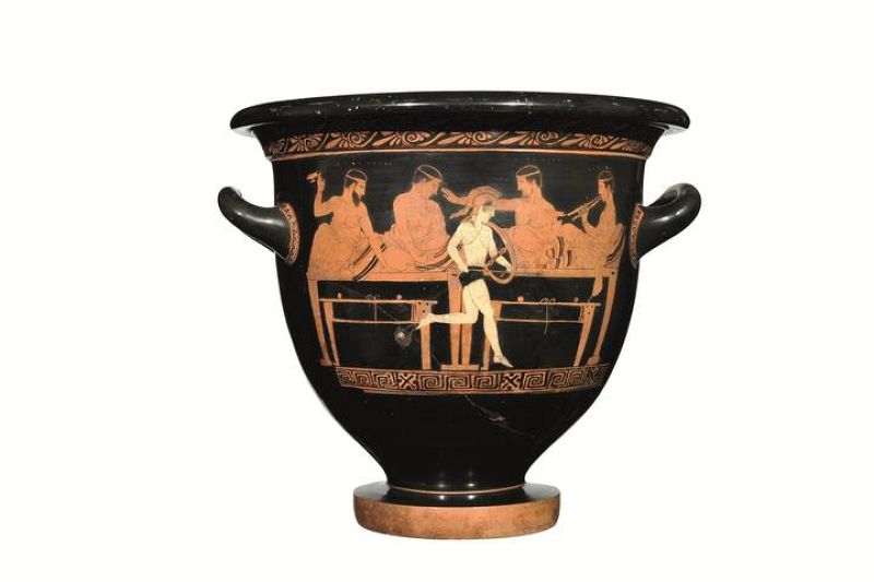 Crátera ática de campana con una escena de komos. Atribuida al pintor de Kleophon. 440-430 aC.