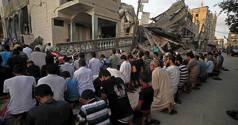Fin del Ramadán entre los escombros de una mezquita destruida por la ofensiva israelí