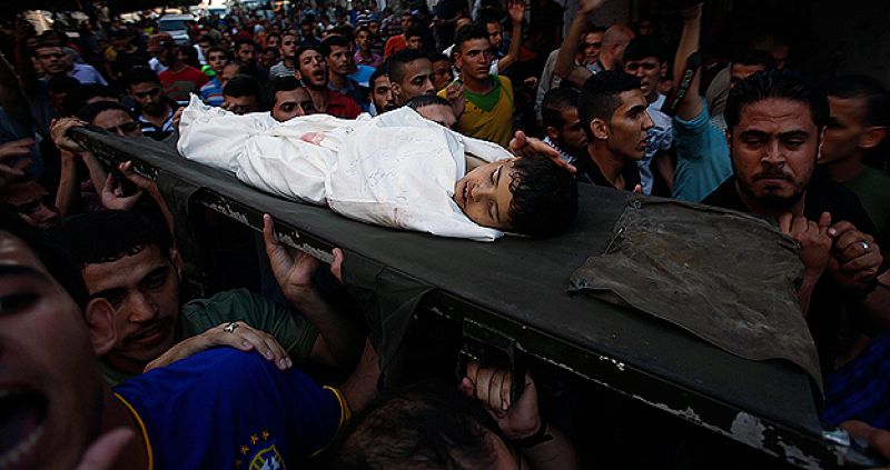 Funeral de un menor fallecido durante un bombardeo