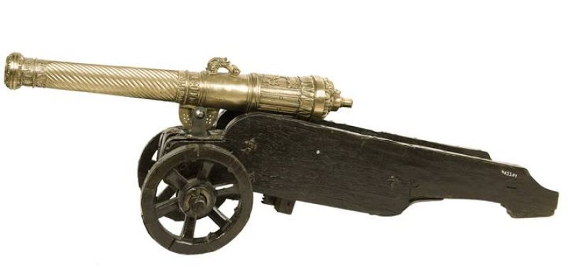 Modelo de cuarto de cañón aculebrinado. ME